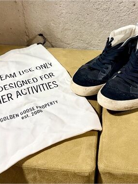 Golden Goose Mid-Star Black sneakers with dust bag